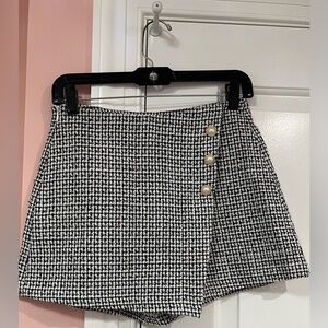 SHEIN Black and White Skort